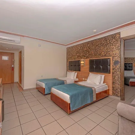 Armas Kaplan Paradise ホテル 4*