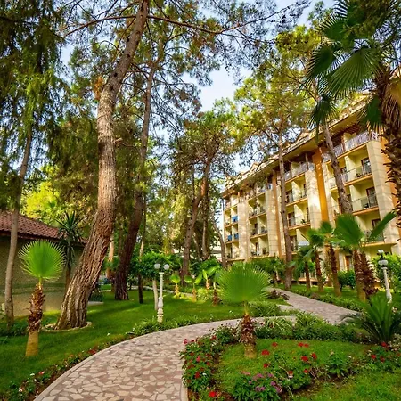 Armas Kaplan Paradise ホテル 4*